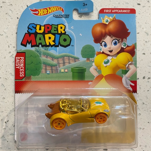 Hot Wheels Super Mario Character Car featuring Princess Daisy - Picture 1 of 3